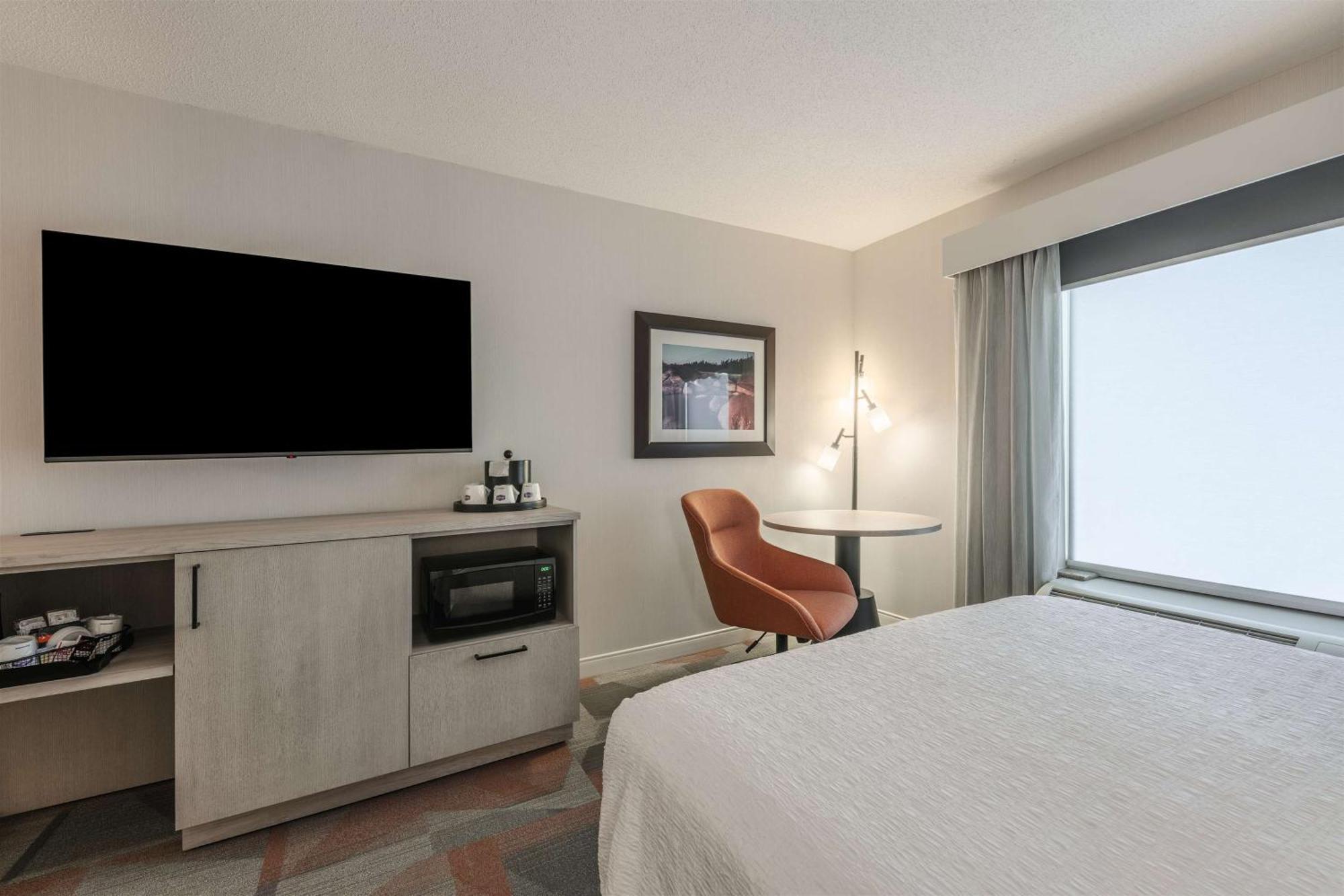 Hampton Inn & Suites By Hilton Moncton Exterior foto