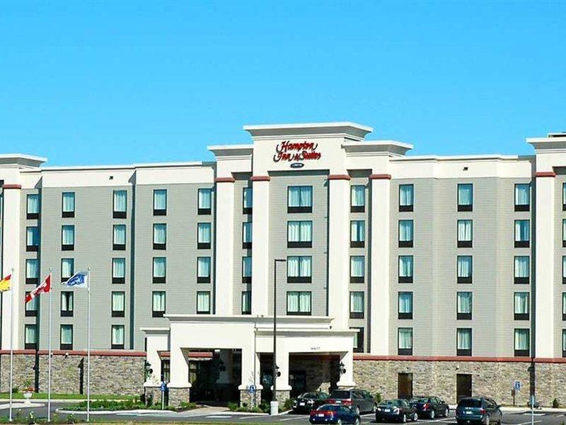 Hampton Inn & Suites By Hilton Moncton Exterior foto