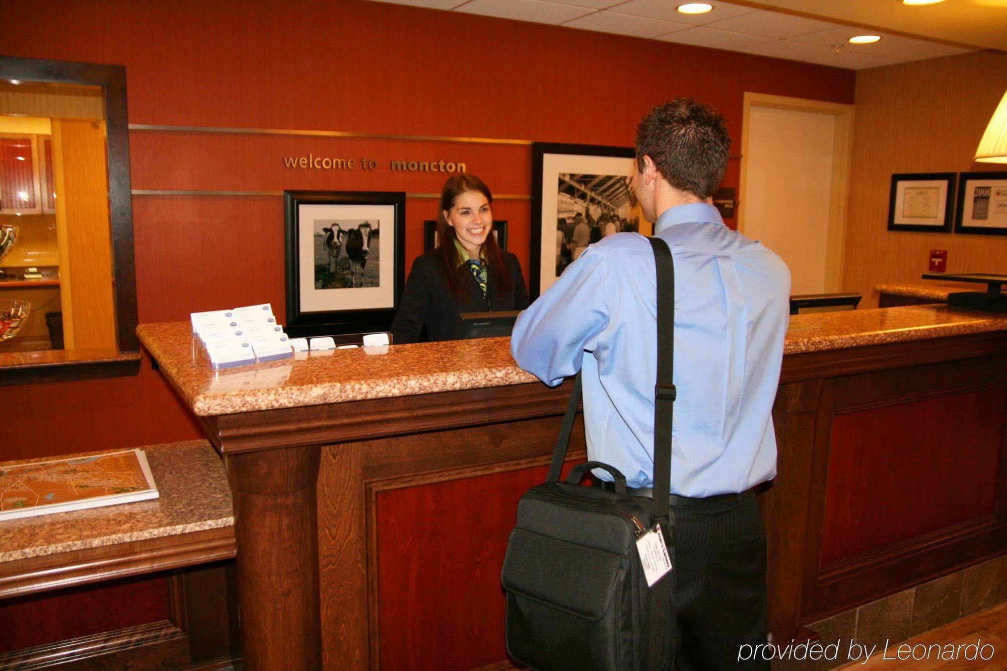 Hampton Inn & Suites By Hilton Moncton Interior foto