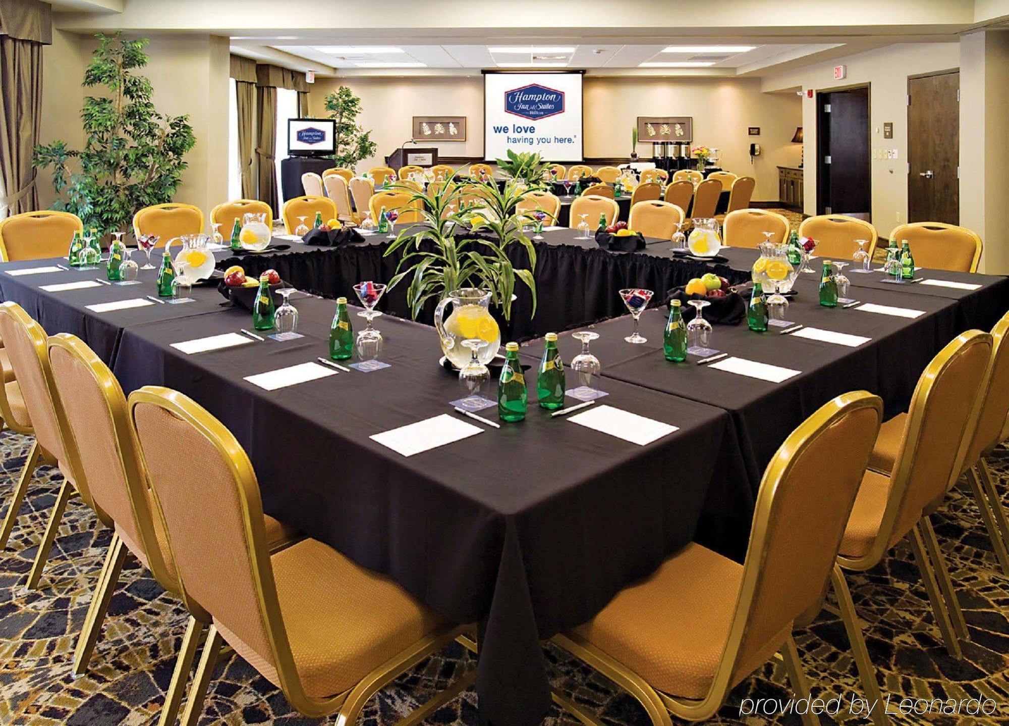 Hampton Inn & Suites By Hilton Moncton Negocio foto